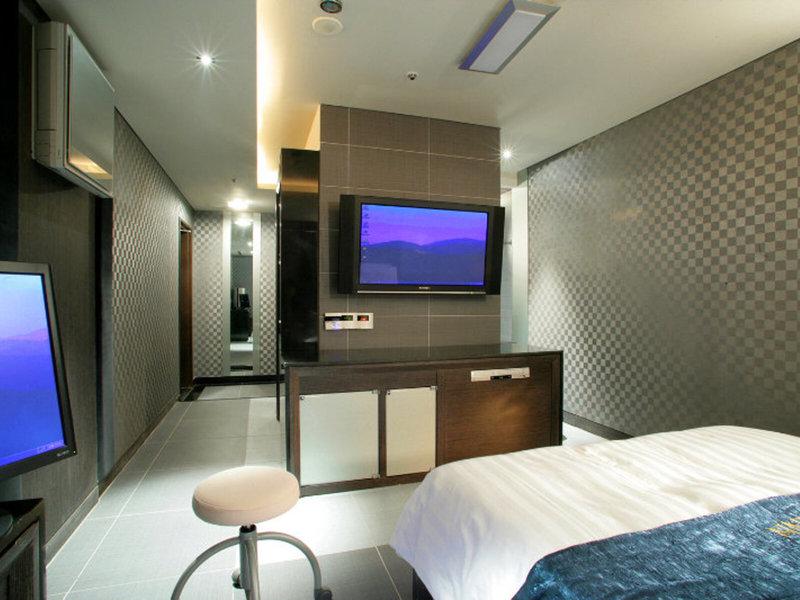 EAB44D5445F0E719295C2DD96B123239