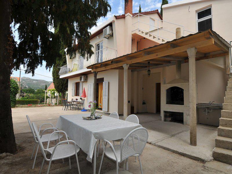 72F92D1785ED9ADBDA373F8CA6930443