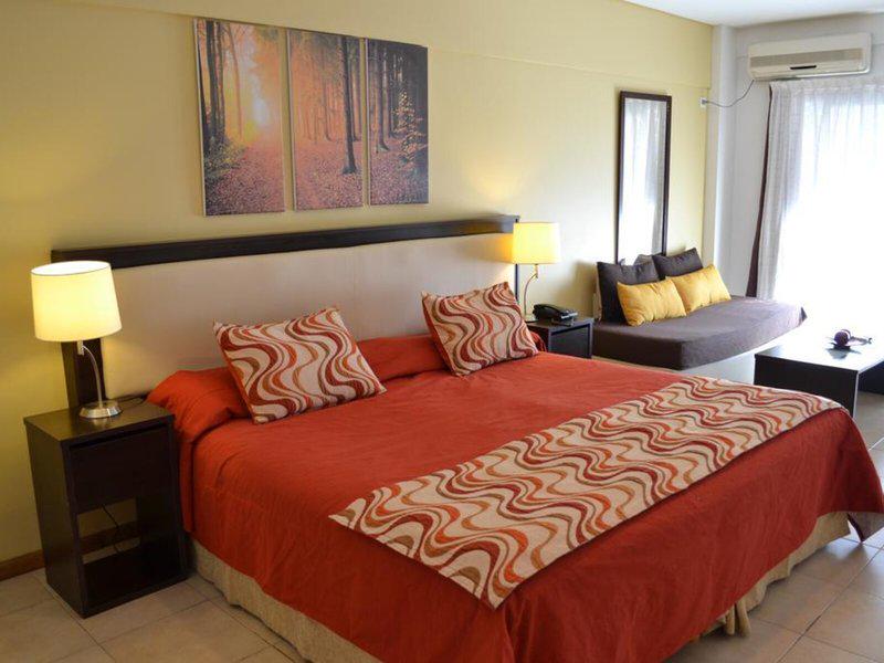 C8008DC231D4EEB01489EEE1DA463385