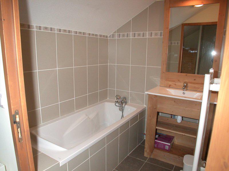 453A50FD10A2338D40EFCDC1B51950D2