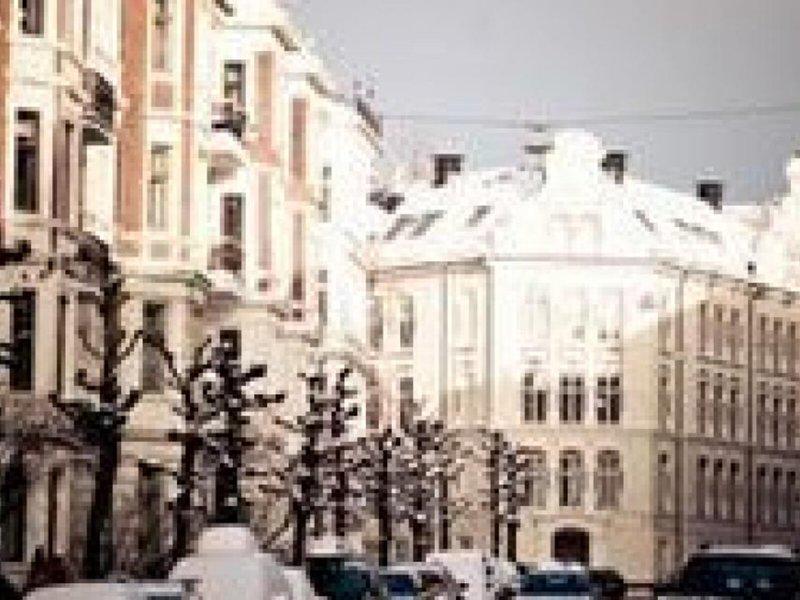 AF62A06EDD3E73174A8A5E852181F472