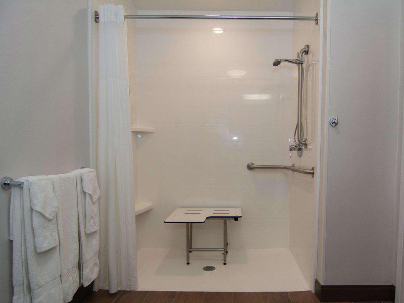 1688545C0E93F4C6433282AC12C969E6