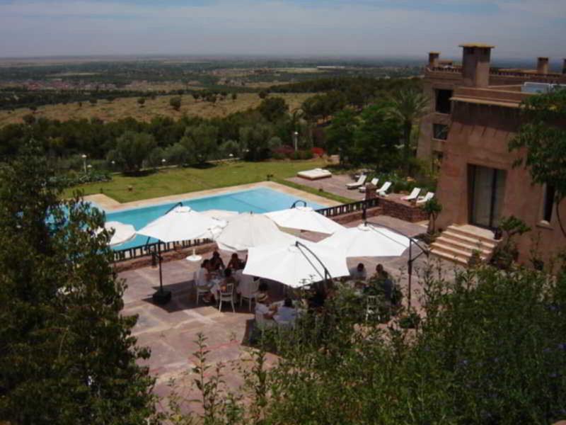 20B077D7DBFB8BD2C4855F401519715C