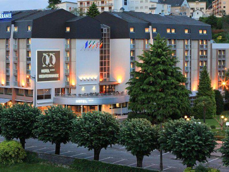 697EC92C6092F1741A226CFB6BA2CF4A