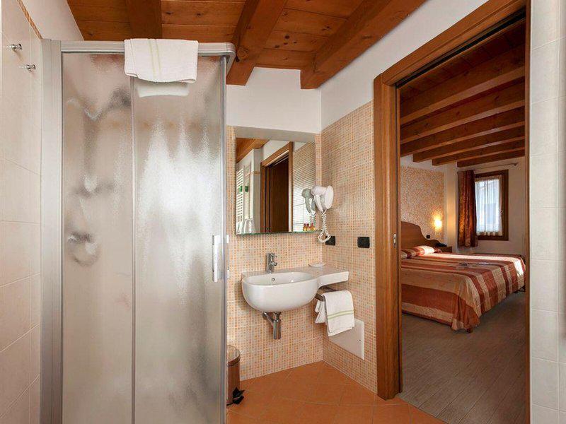 9BF3E4DA3E43D9BB5E3514A0109F3B48