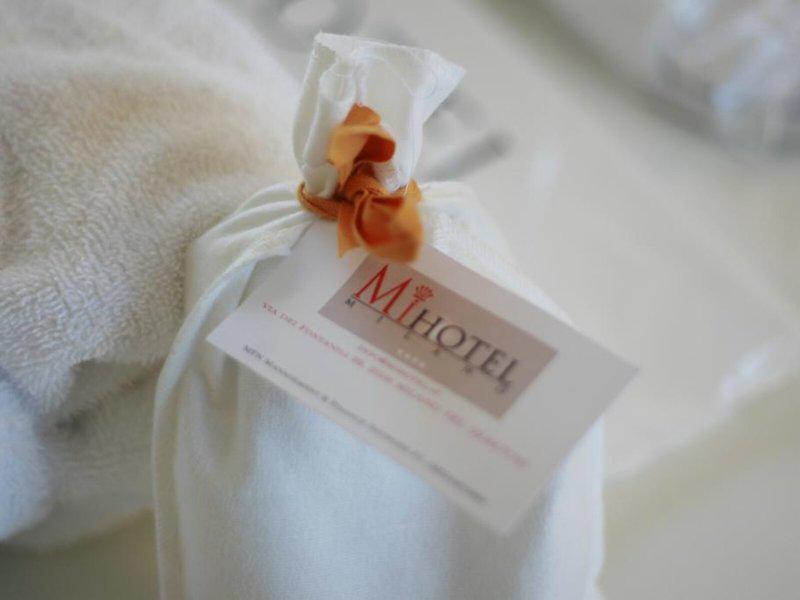 81C957BC86B7A99864B28BB6486F063A