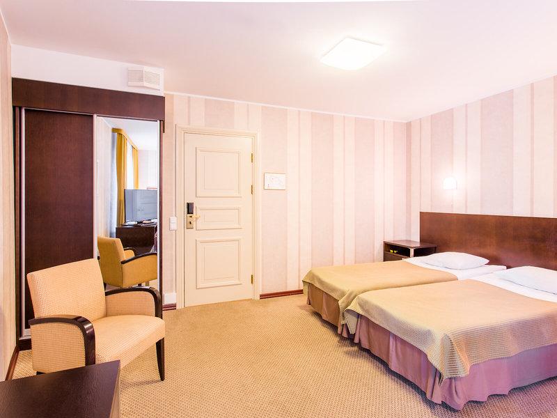 BE1108BF6CBA852ED444CC78DFDFB59C