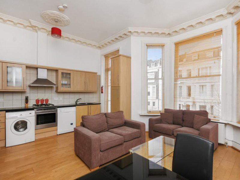 9238D2390879DAC65398CC016B344047