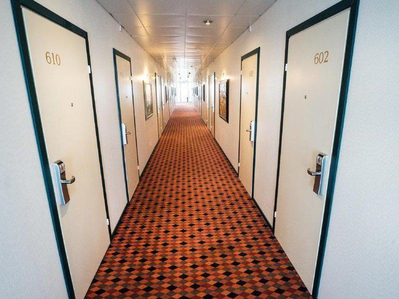 21F9E3E60776EDB4D43D69964E39D845