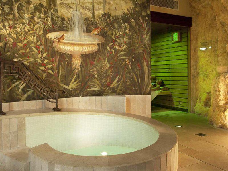 34D363DBFE04576158C32AAE72A75CBB