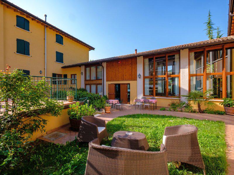 CA5FEAEBF99E9477DA3F037C02332AB9