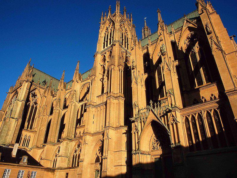 8BE15F03B70A57CA63D0EAB3A782599F