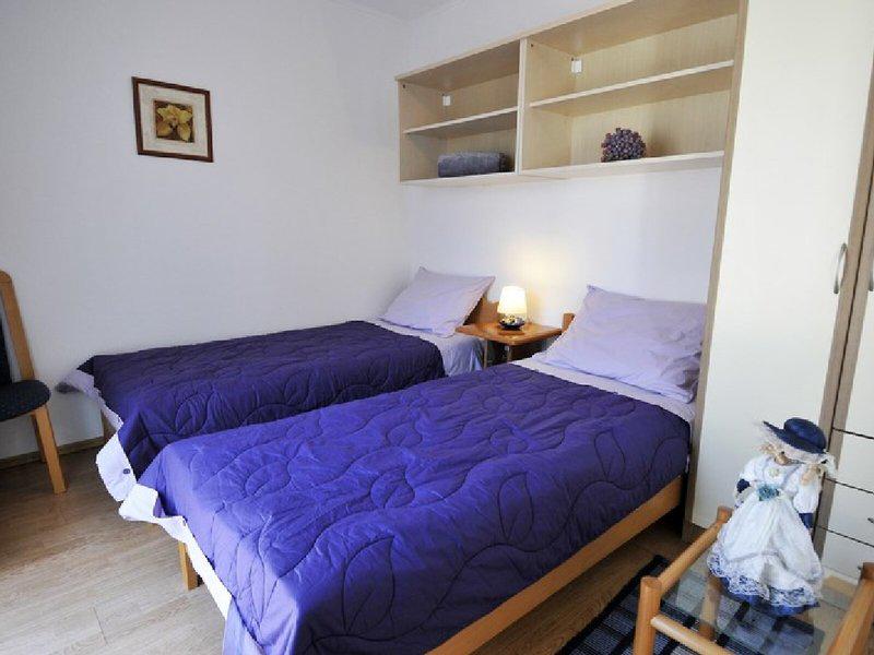 06106553714C1F2ACBE219117F3C6BC5