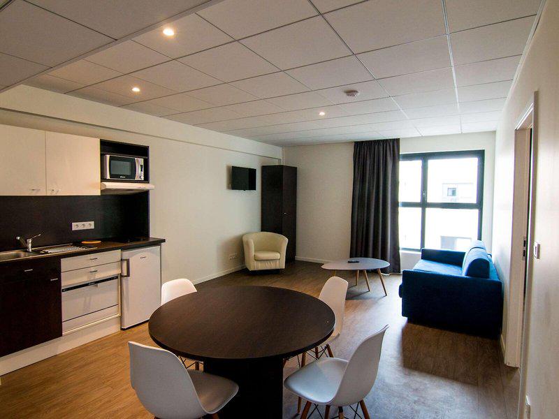 2744525EAF4BF4B4BA0851D0DEF0BBD4