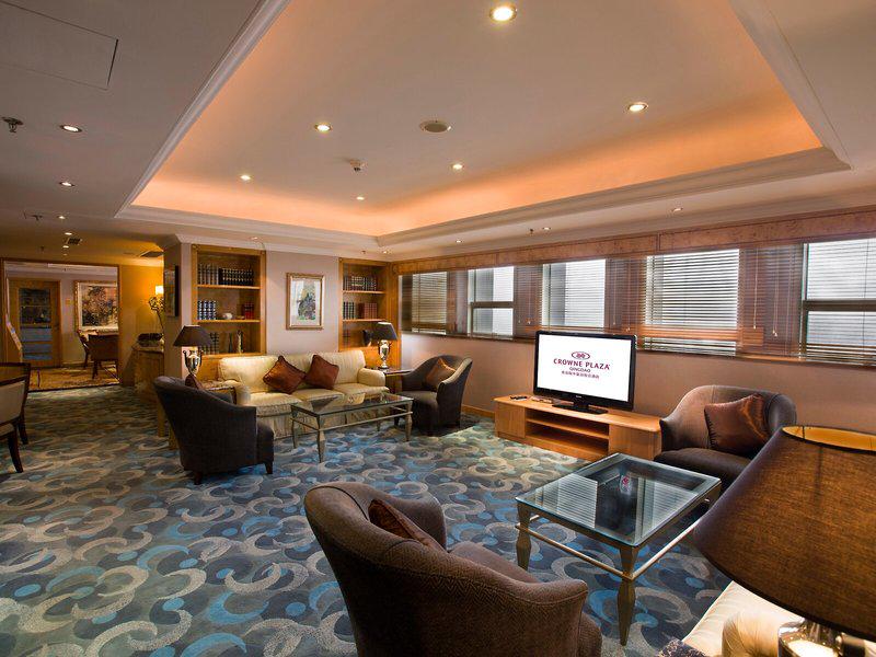 0674D9EAB95C77D17F3EF8598FAB177E