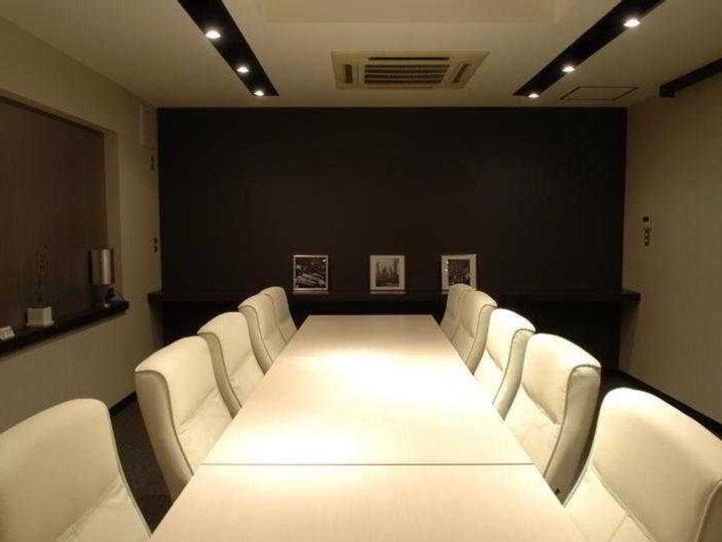 6860BC9423B0485F85B8E0864D515505