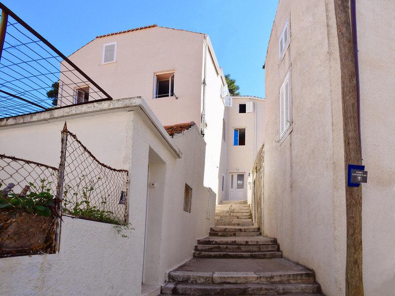 9CD7CFC5CA797DA96F5DB8C033814125