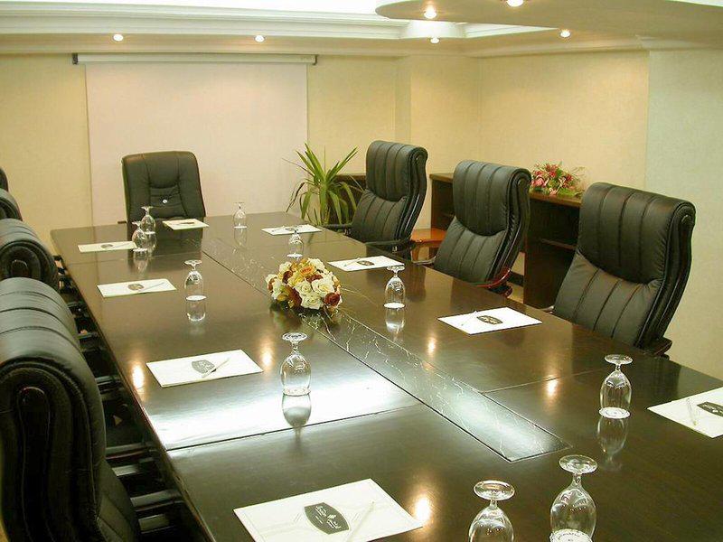 99E4BE9E2EB4438438B4A4169B1D159B