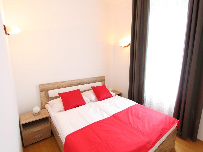 79608875224BDC682631C98032AA69CA