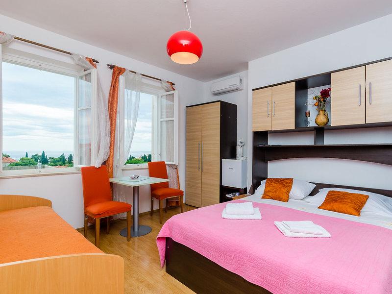 34FC09B42E8C22B1DC9A0E97A563F7AA