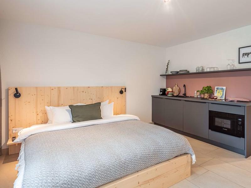 5760CD58189BF6CA45D8111603D46369