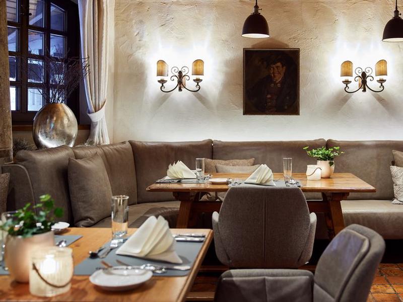 E74106A24D2C9F89F840D45849A6769C