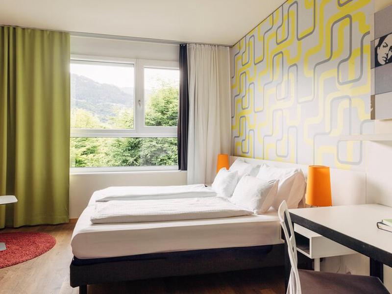 827668BD8C79BFBDB9F524845FFDFE7C