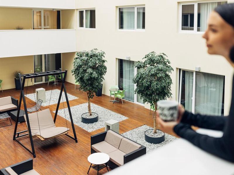 98B8909EB6888CA180FC424810E4FF7D