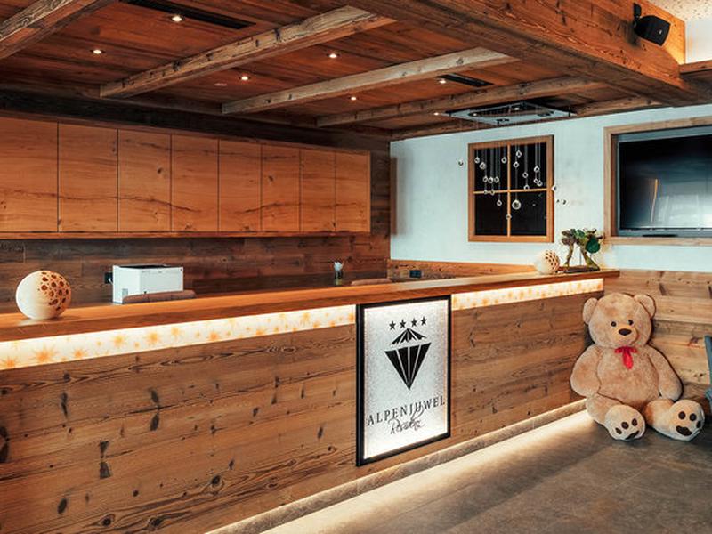 06A596F4474EFBB22FA06A0EE93D8540