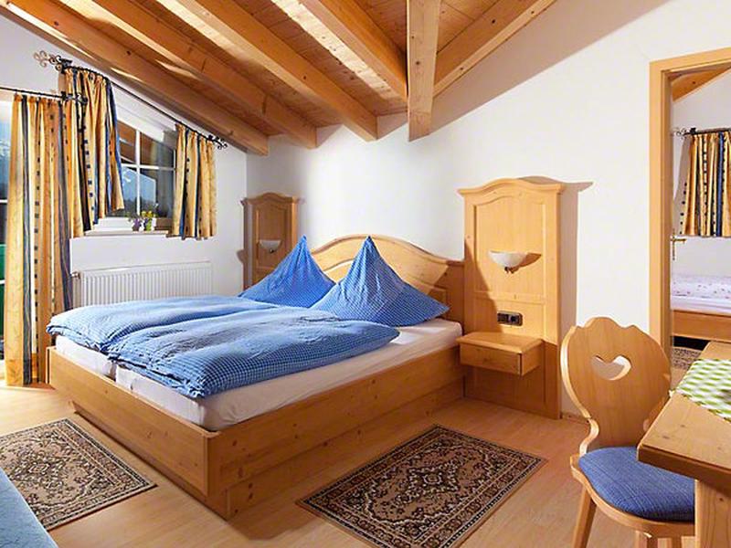 DCFCBD13653107683C4DAE6717BFEF06