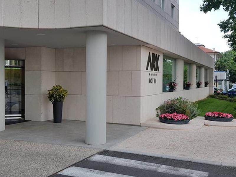 5DDCE541A8FF5603217FE3DEBC717D12