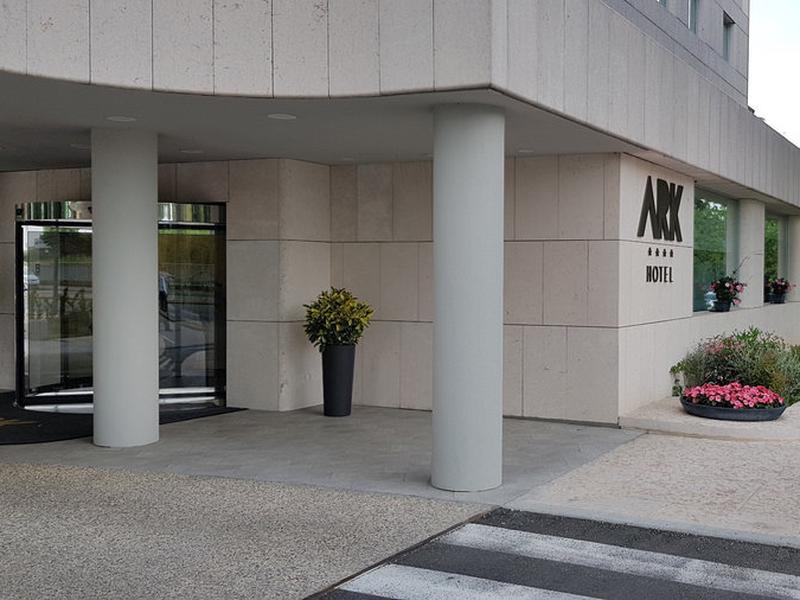 64A6E731F20331CE6AEDC17EA5D2C03B