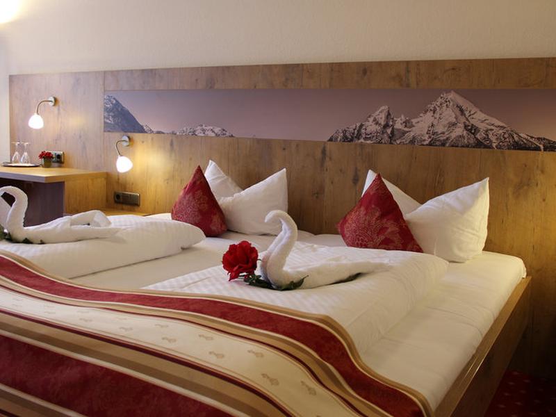 E2CBA3C07E9CF44C4EEFC6BAE90D5DC2