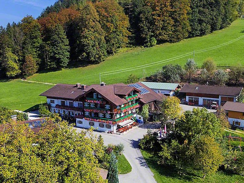 AE0FD4A0FC746D5A8BCE126D02734226