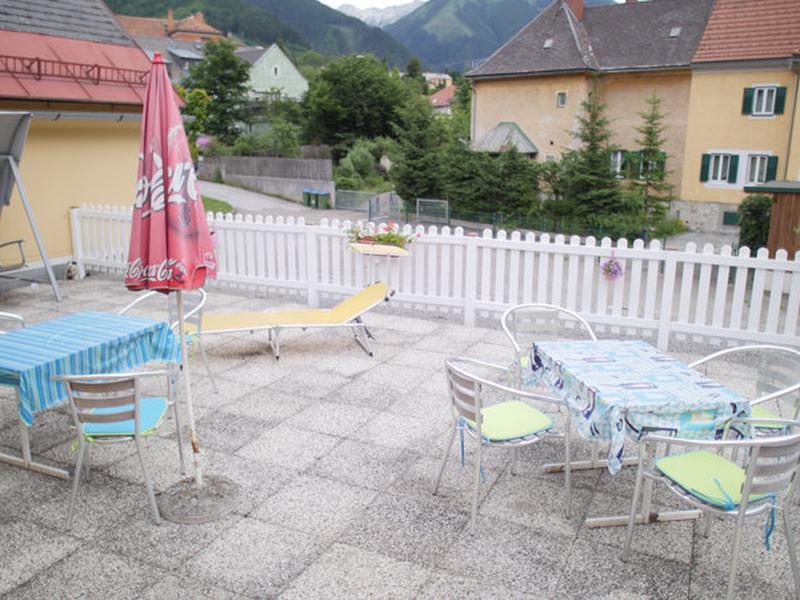 DCED4769F20A082D4947682FC09912D4