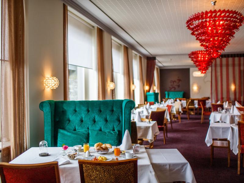 2C359B212318198957B9B52B7750E6EC