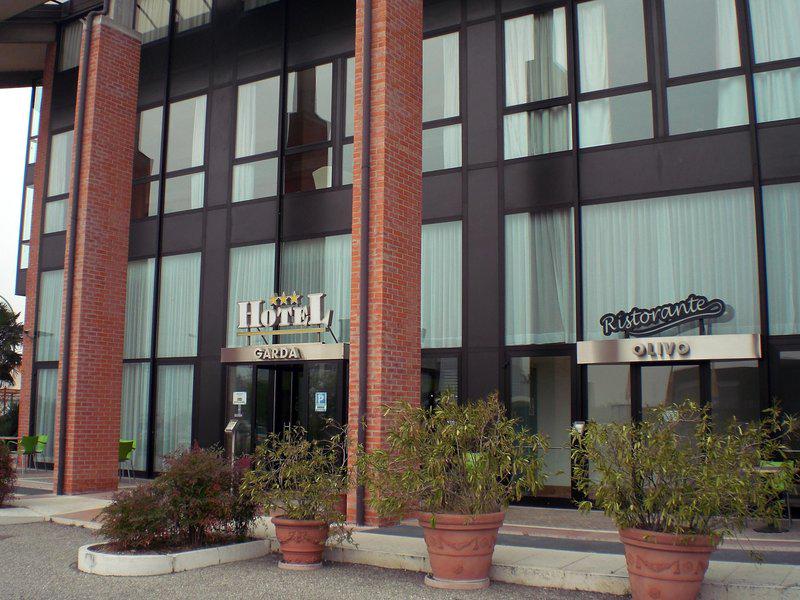 FDE926D39A947668264F8CA158B8B780