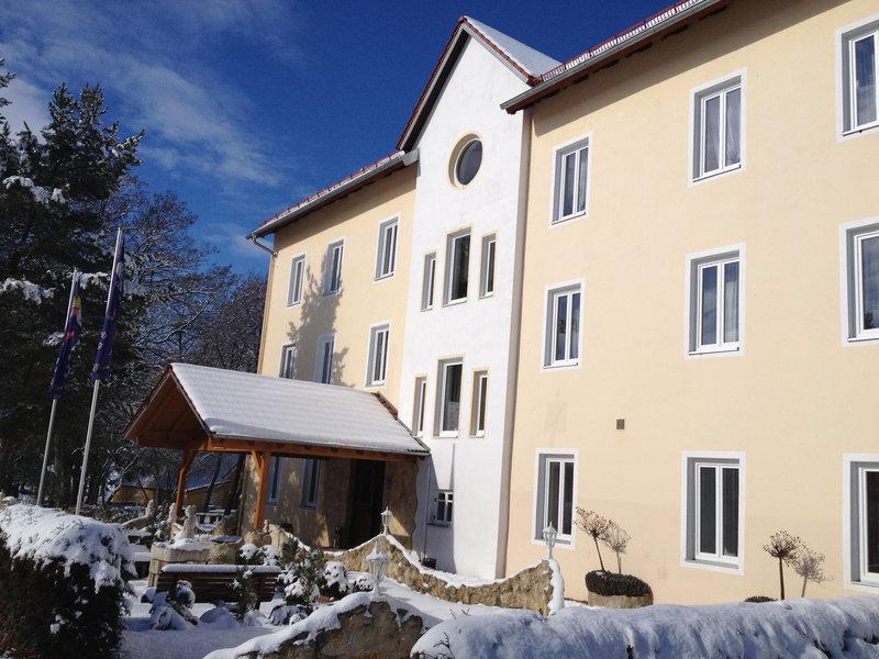 E05325E31D36B158612A00EB874D99C9