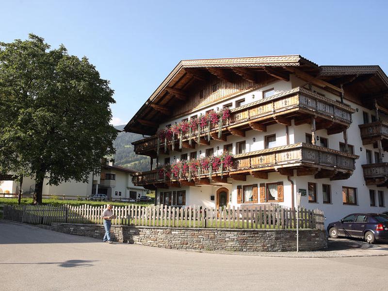 E852FEF0C99CE9F0E3352BA653DB2070