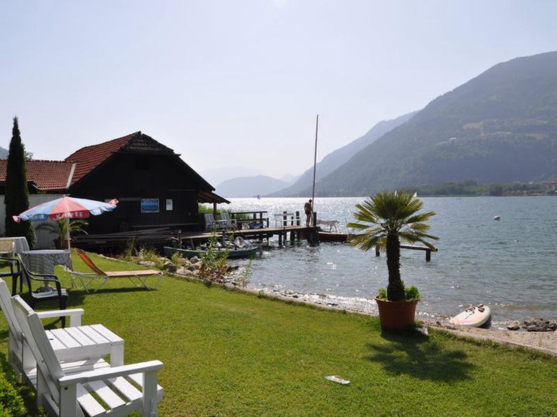 3C5C72E3A7C613724B244F55D5DE6820