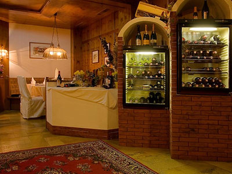 2B8DD78F4EABF771B22F040A442FE74A