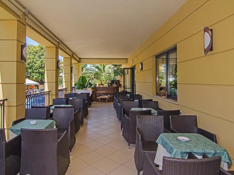 FE6948F7011D44BACE21F116B55DA3E1