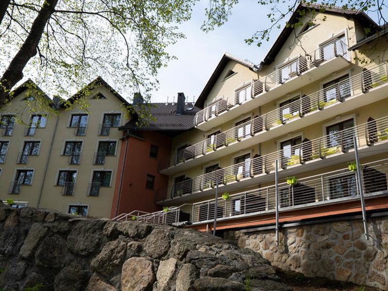 92CB2252668D2F9B2F2DBAEA1009EFFA