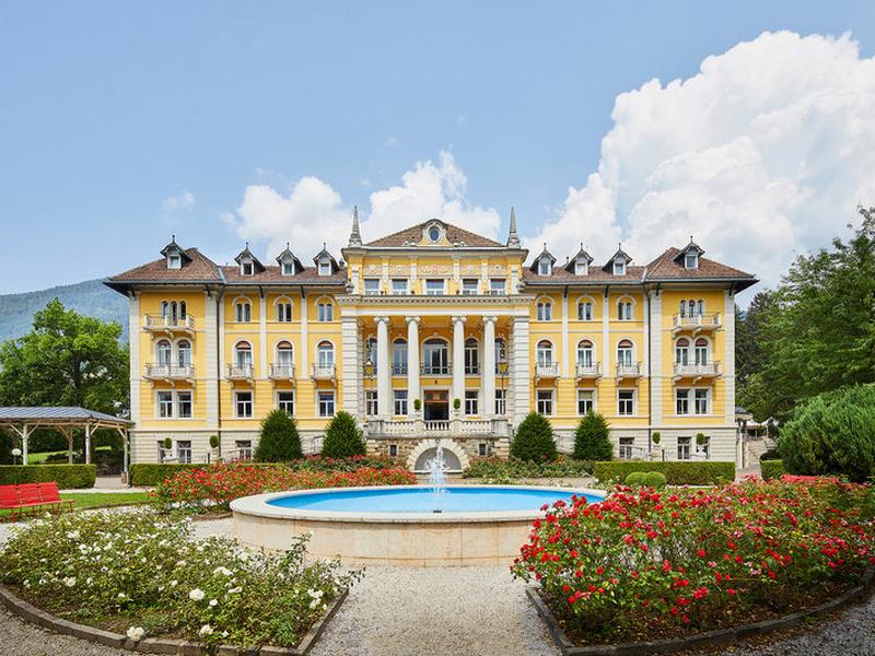 03C35E8B5AA8BE57D49773CAA1E16B4F