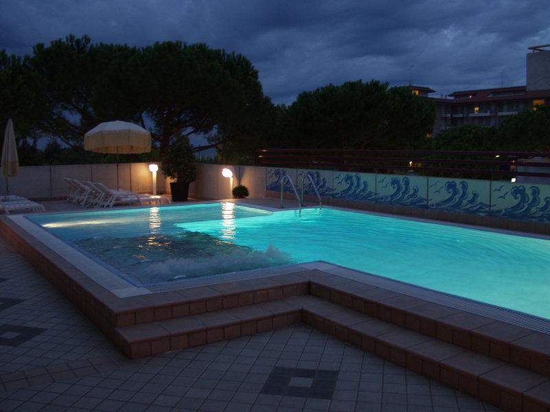 54A6A00D8842F1863FC7DD85348D35F6