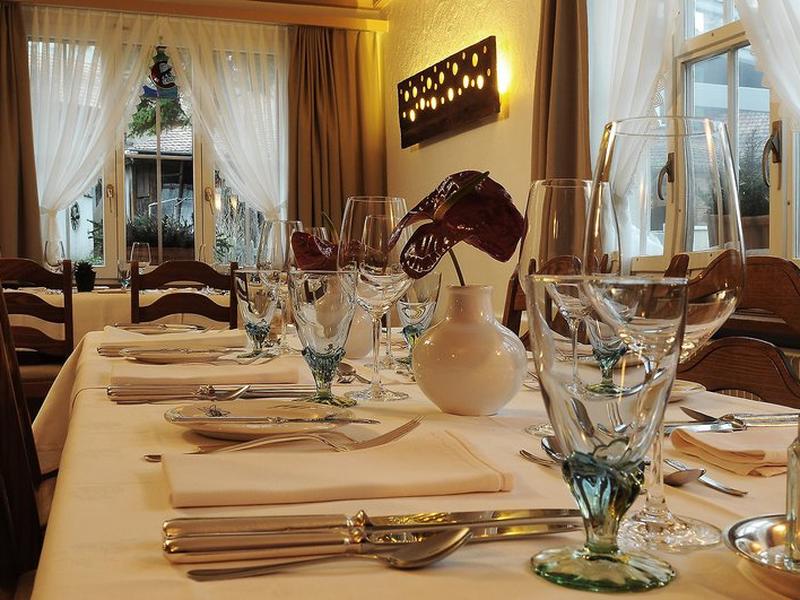 7C6FA040DF7E9CB79741F3FACA03745A