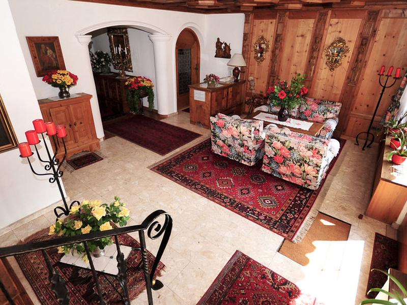 28CE7C88181F86D737F247242D3BE3E7