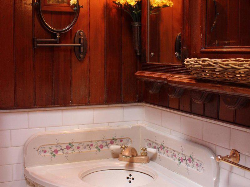 36D658FB25B2E7CBDAC6B1686236710A