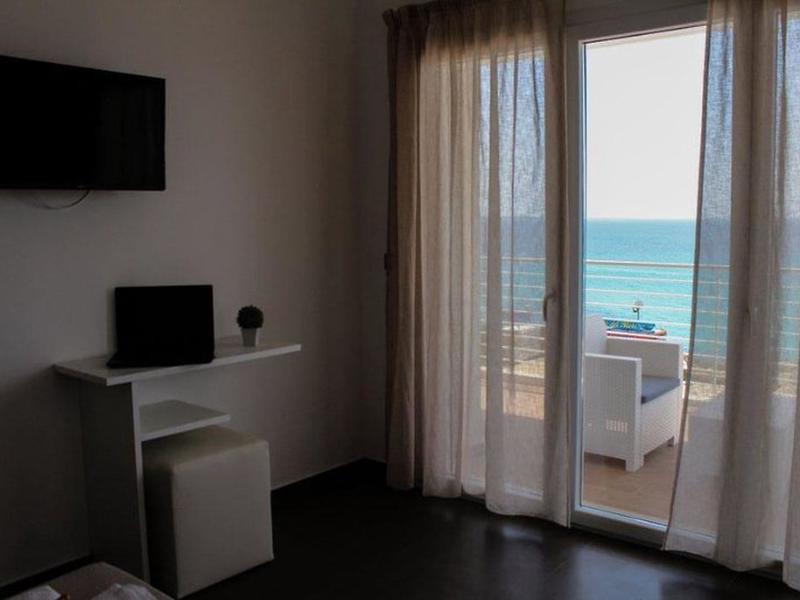 9DE0D32A880C9F7F8D17175A4528878B