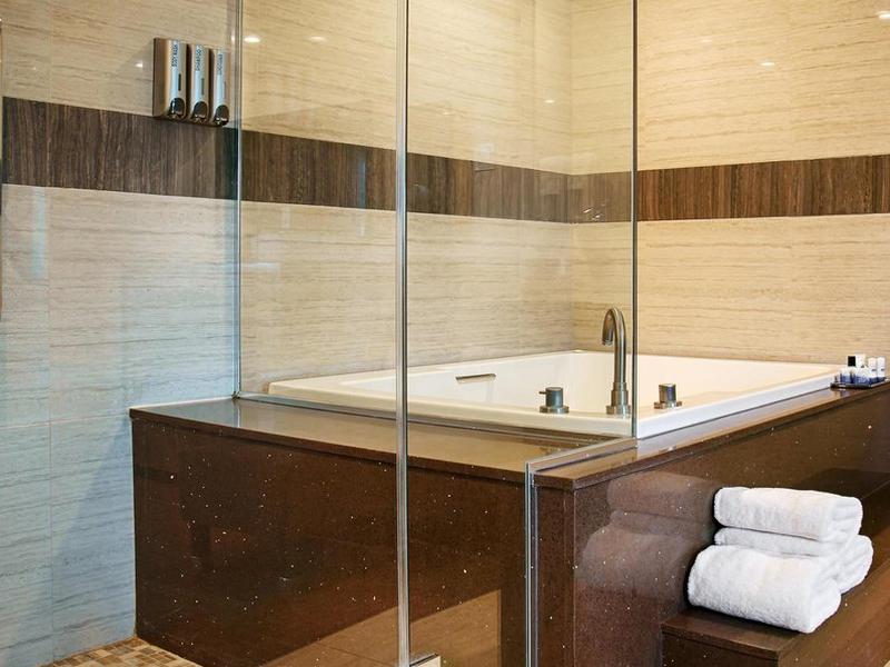 Best Western Plus Eagle Rock Inn